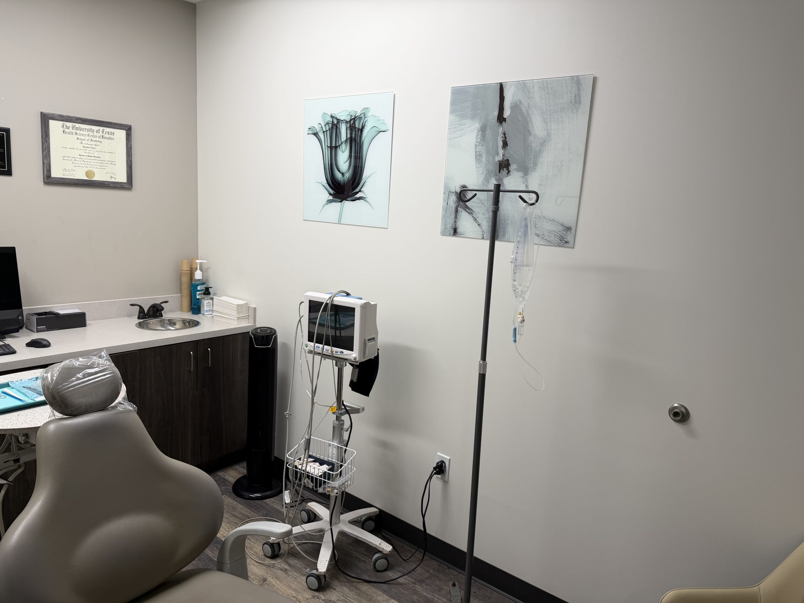 Best Dental Surgical Room - Advanced surgical suite in our Richmond facility